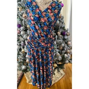 Eclata Floral Sleeveless V-neck Dress